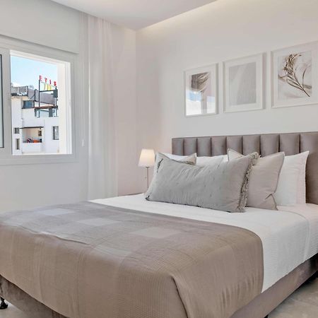 Phaedrus Living: Seaview Luxury Flat Limnaria 150 Lägenhet Paphos Exteriör bild